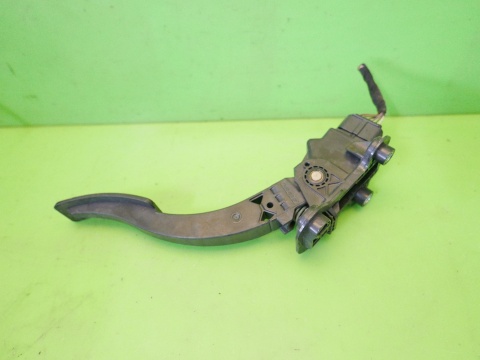 Pedał potencjometr gazu 04891585AC FIAT FREEMONT I 2.0 D MJET 11-15