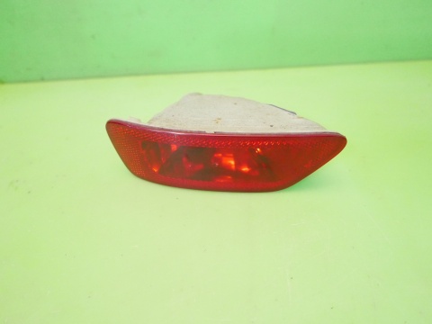 Lampka przeciwmgłowa lewa tył MAGNA 57010717AB FIAT FREEMONT I 11-15