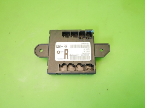 Moduł sterownik drzwi prawy przód (P)05026612AJ FIAT FREEMONT I 11-15