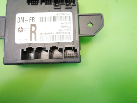 Moduł sterownik drzwi prawy przód (P)05026612AJ FIAT FREEMONT I 11-15