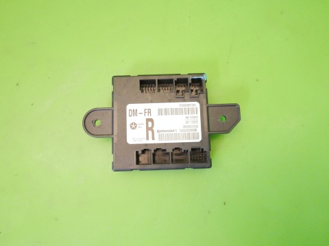 Moduł sterownik drzwi prawy przód (P)05026612AJ FIAT FREEMONT I 11-15