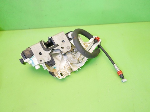 Centralny zamek prawy tył P04589914AD 4pin FIAT FREEMONT I 11-15