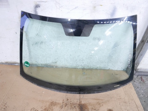 Szyba przód przednia czołowa FIAT FREEMONT I 11-15