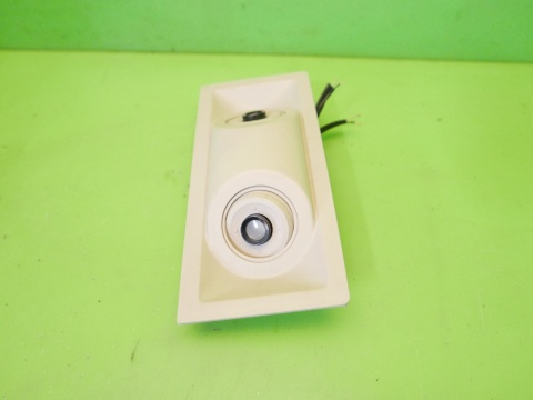 Lampka oświetlenie kabiny przód FIAT FREEMONT I 11-15