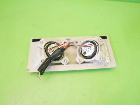 Lampka oświetlenie kabiny przód FIAT FREEMONT I 11-15