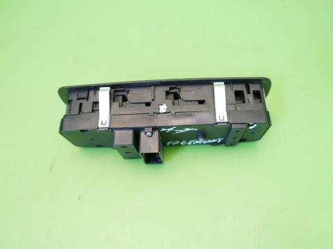 Panel przełącznik szyb lusterek lewy przód 56046826AC FIAT FREEMONT I 11-15