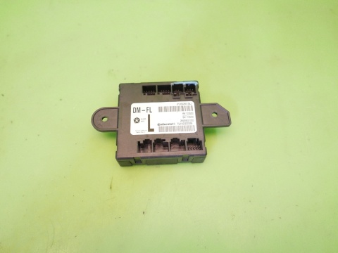Moduł sterownik drzwi lewy przód (P)05026613AJ FIAT FREEMONT I 11-15
