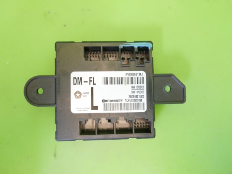 Moduł sterownik drzwi lewy przód (P)05026613AJ FIAT FREEMONT I 11-15