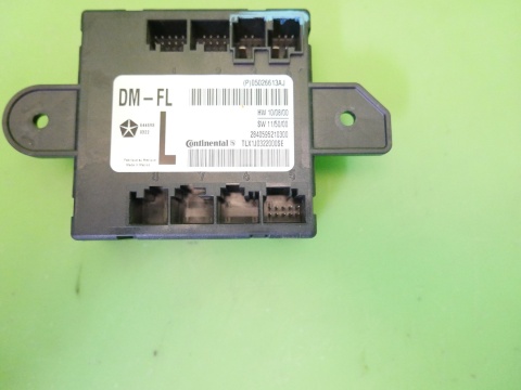 Moduł sterownik drzwi lewy przód (P)05026613AJ FIAT FREEMONT I 11-15