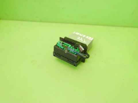 Opornik rezystor wentylatora dmuchawy tył VTZ1000443U FIAT FREEMONT I 11-15