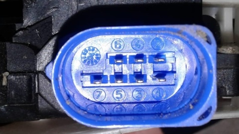 Centralny zamek drzwi lewy tył 7L0839015 7pin VW GOLF V 1K HB 5D 03-09