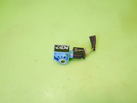 Czujnik uderzenia bocznego 56054183AA 5WK44449 FIAT FREEMONT I 11-15