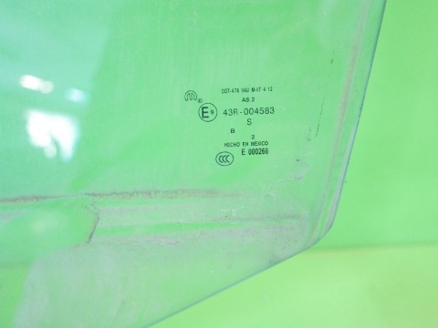 Szyba drzwiowa lewa przód FIAT FREEMONT I 11-15