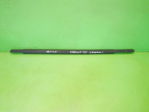 Listwa zgarniająca zewnętrzna lewa tył FIAT FREEMONT I 11-15