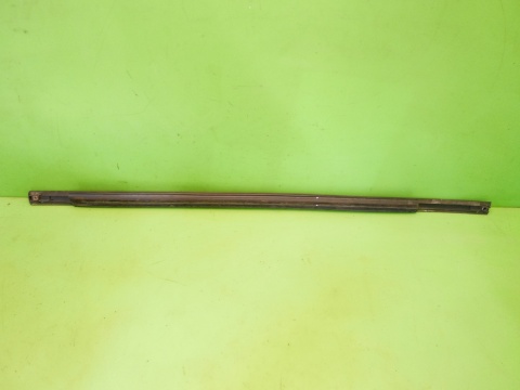 Listwa zgarniająca zewnętrzna lewa tył FIAT FREEMONT I 11-15