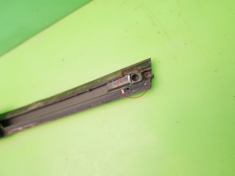 Listwa zgarniająca zewnętrzna lewa tył FIAT FREEMONT I 11-15