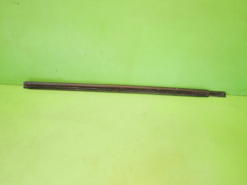 Listwa zgarniająca zewnętrzna lewa przód FIAT FREEMONT I 11-15