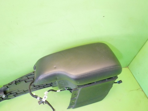 Podłokietnik schowek FIAT FREEMONT I 11-15