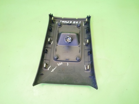 Osłona zaślepka tunelu gniazdo zapalniczki 12V FIAT FREEMONT I 11-15