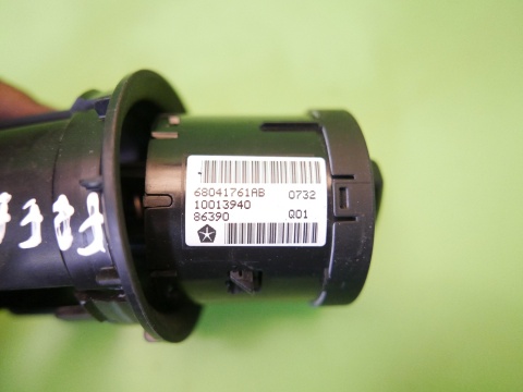 Przełącznik włącznik świateł halogenów 68041761AB FIAT FREEMONT I 11-15