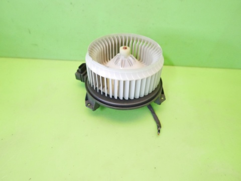 Wentylator dmuchawa nawiewu przód AY272700-5011 FIAT FREEMONT I 11-15