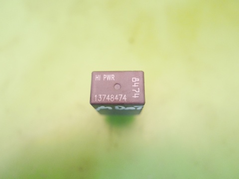 Przekaźnik 13748474 FIAT FREEMONT I 2.0 D MJET 11-15