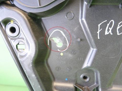 Mechanizm podnośnik szyby lewy tył FIAT FREEMONT I 11-15
