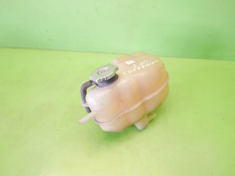 Zbiorniczek wyrównawczy 68105172AA FIAT FREEMONT I 2.0 D MJET 11-15