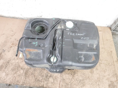 Zbiornik bak paliwa 04766090AA DIESEL FIAT FREEMONT I 2.0 D MJET 11-15