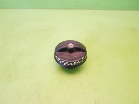 Korek wlewu paliwa FIAT FREEMONT I 2.0 D MJET diesel 11-15