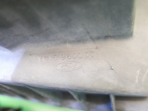 Obudowa filtra powietrza YC159600DD FORD TRANSIT MK6 2.4 TDDI 00-06