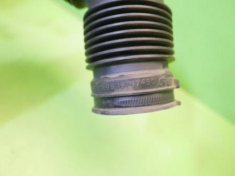 Rura przewód powietrza 9649757480 PEUGEOT 307 CC I PHII FL 2.0 16V 05-08