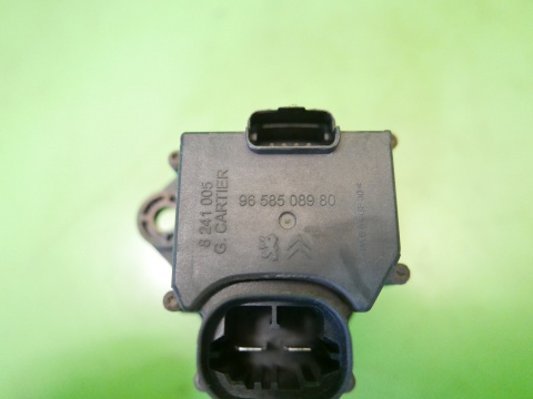 Opornik rezystor wentylatora chłodnicy 9658508980 PEUGEOT 307 CC I PHII 2.0