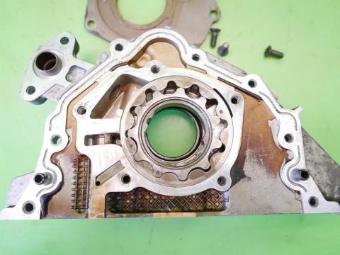 Pompa oleju 9642180510 PEUGEOT 307 CC I PHII FL 2.0 16V 05-08