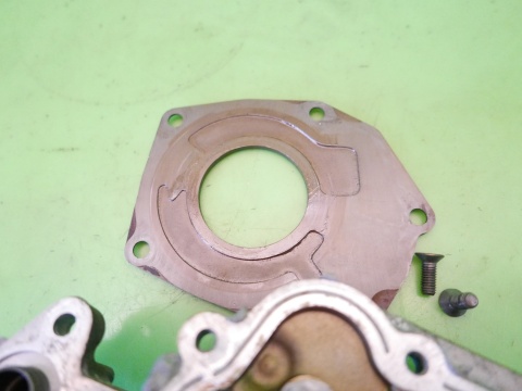 Pompa oleju 9642180510 PEUGEOT 307 CC I PHII FL 2.0 16V 05-08