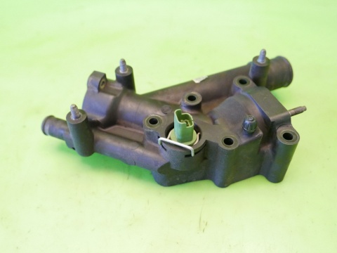 Obudowa króciec termostatu 9645162480 PEUGEOT 307 CC I PHII FL 2.0 16V 05-