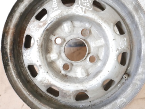 Felga stalowa 13 13x4,5 et38 4x100 SKODA FELICIA II 6U1