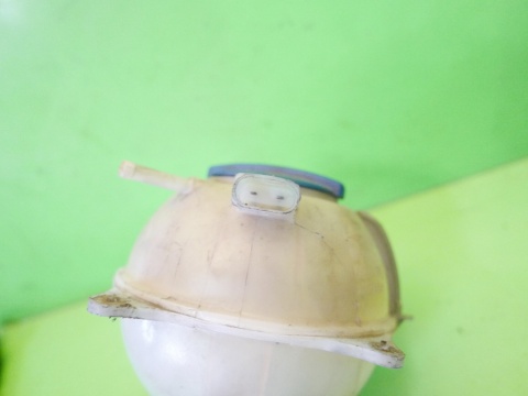 Zbiorniczek wyrównawczy 6Q0121407B SKODA ROOMSTER I 5J 1.9 TDI 06-10