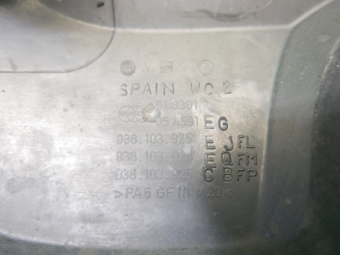 Osłona pokrywa silnika 038103925 SKODA ROOMSTER I 5J 1.9 TDI 06-10