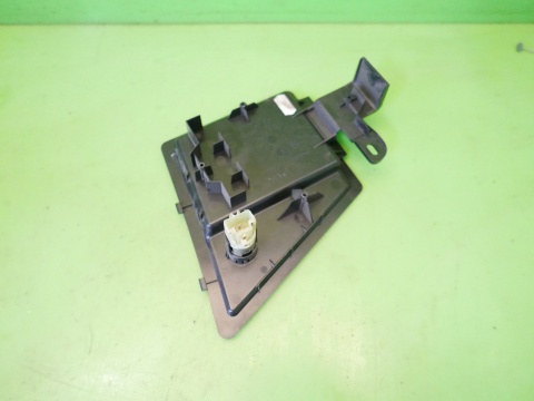 Gniazdo 12v zapalniczki 9648977177 PEUGEOT 307 CC I PHII FL 05-08