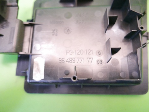 Gniazdo 12v zapalniczki 9648977177 PEUGEOT 307 CC I PHII FL 05-08