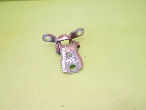 Zawias drzwiowy prawy przód góra 5J0833402 9202 SKODA ROOMSTER I 5J 06-10