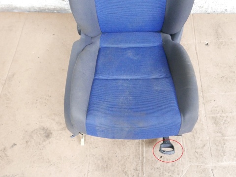 Fotel prawy pasażera przód VW GOLF V 1K HB 5D 03-09
