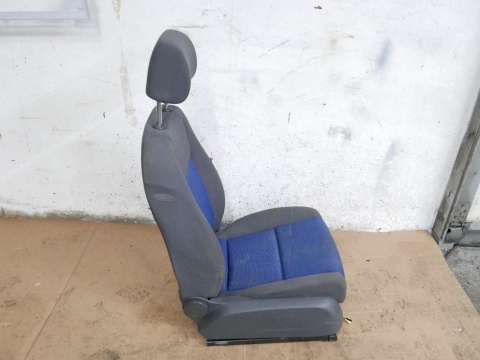 Fotel prawy pasażera przód VW GOLF V 1K HB 5D 03-09