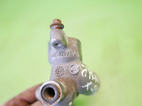 Króciec obudowa termostatu 1X4E8548EA JAGUAR X-TYPE X400 2.5 V6 01-07