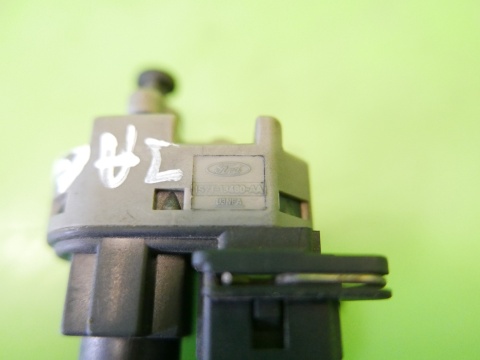 Czujnik świateł stop hamulca 1S7T13480AA JAGUAR X-TYPE X400 2.5 V6 01-07