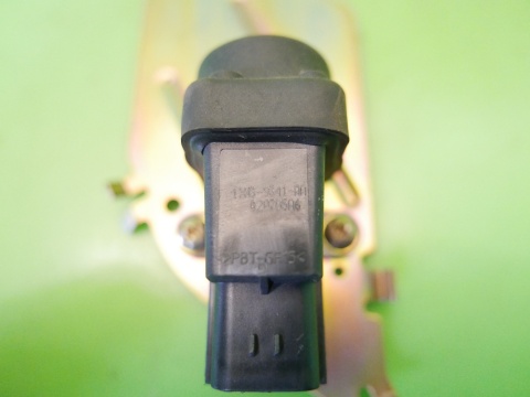 Czujnik wyłącznik uderzeniowy 1X439341AA JAGUAR X-TYPE X400 2.5 V6 01-07