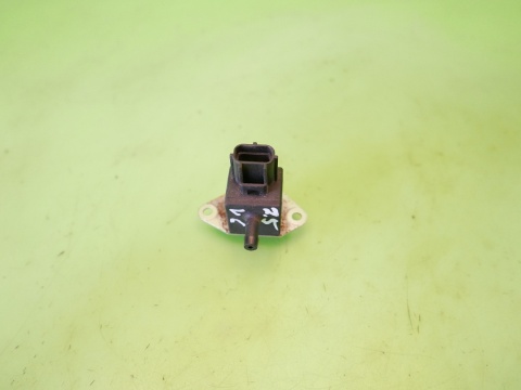 Czujnik ciśnienia paliwa F8CF9F972BH JAGUAR X-TYPE X400 2.5 V6 01-07