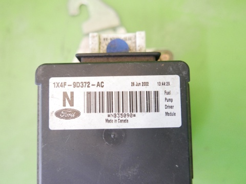 Moduł sterownik pompy paliwa 1X4F9D372AC JAGUAR X-TYPE XTYPE X400 2.5 V6