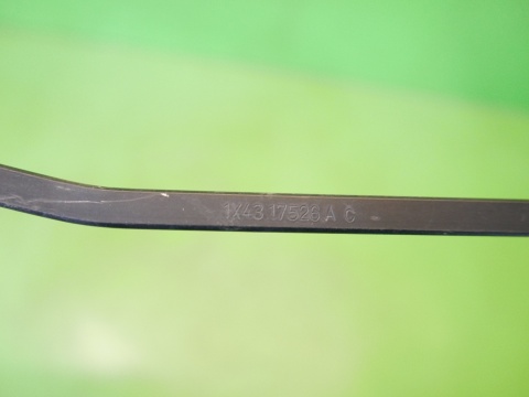 Ramię wycieraczki prawe przód 1X4317526AC JAGUAR X-TYPE X400 01-07